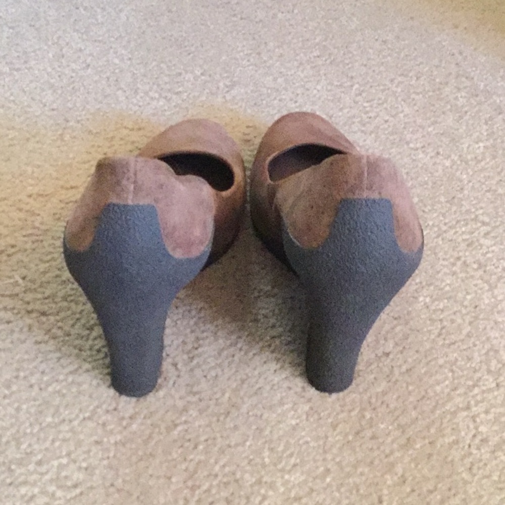 Michael Kors Wedged Shoes - Picture 3 of 8